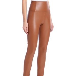 BAGATELLE COLLECTION FAUX LEATHER LEGGING